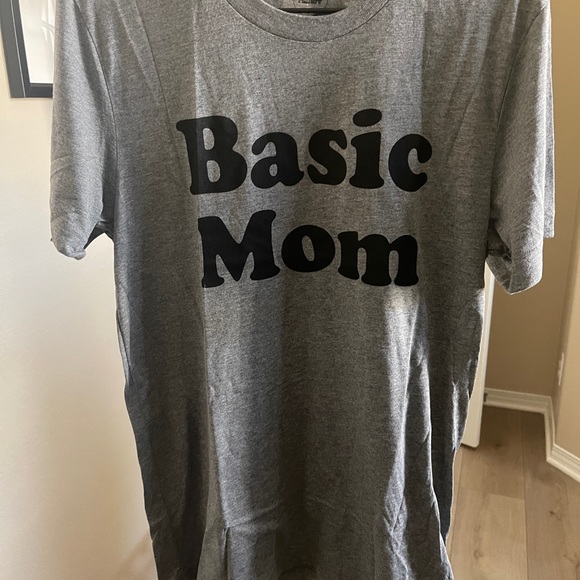 Basic Mom Mom Life Motherhood Casual Style T-Shirt NWT - Picture 3 of 3